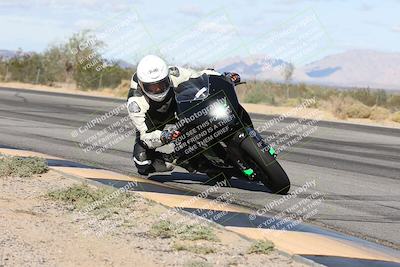 media/Nov-16-2025-Race Pace (Sun) [[8c5fa54630]]/Verified Riders/4-Turn 3 Inside (1050am)/